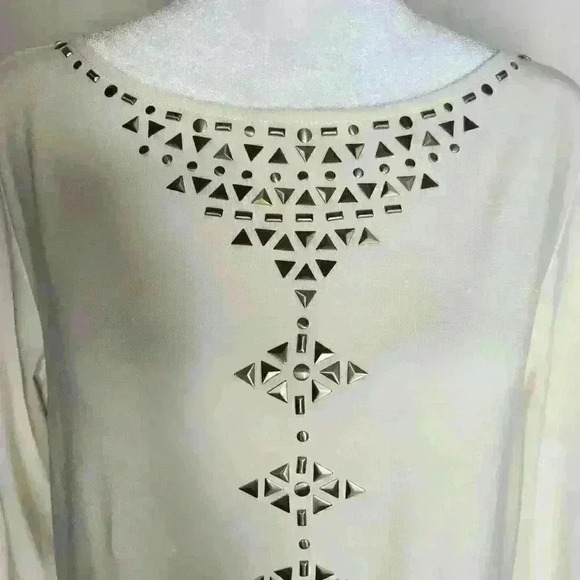 Ruby Rd. Women's ivory blouse size small - Picture 3 of 6